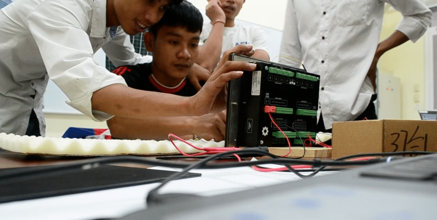 Sirea contribue à l’apprentissage de l’automatisme au Cambodge