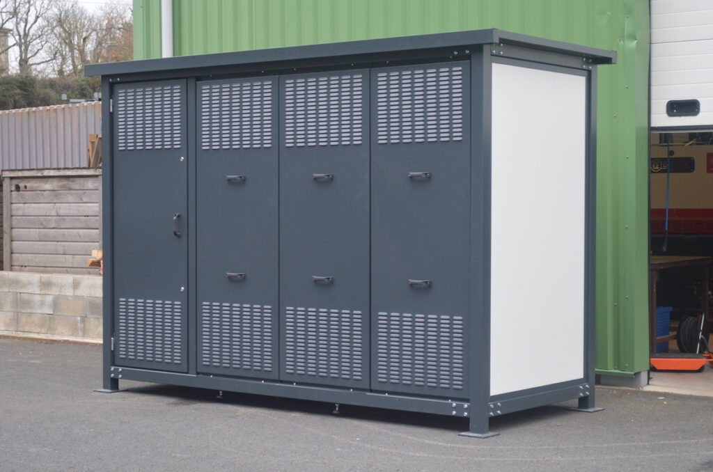 Shelter de stockage sur batteries et conversion/pilotage d'énergie par Sirea